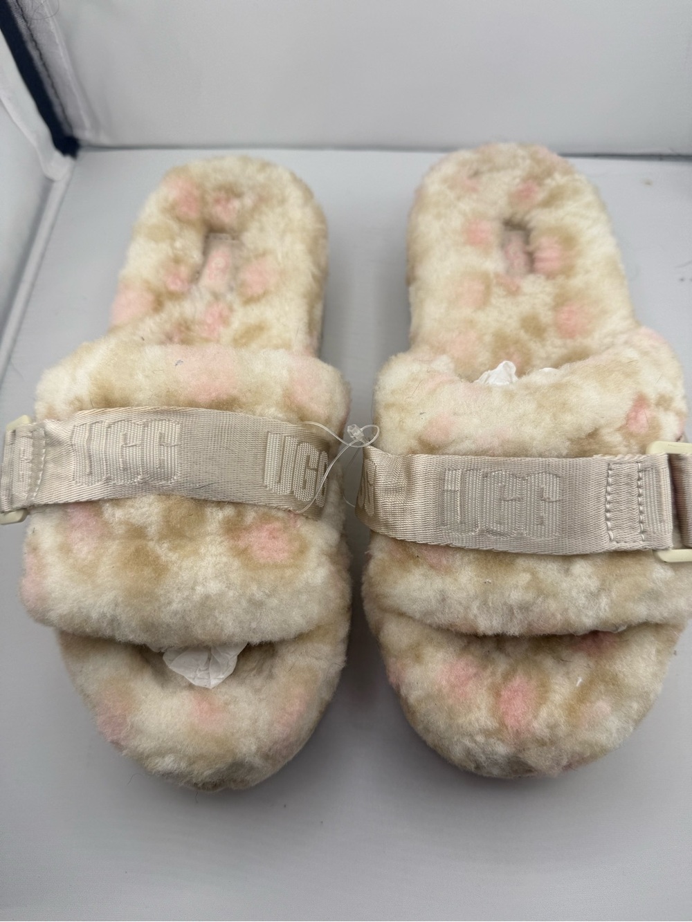 Ugg Fluffita platform slides